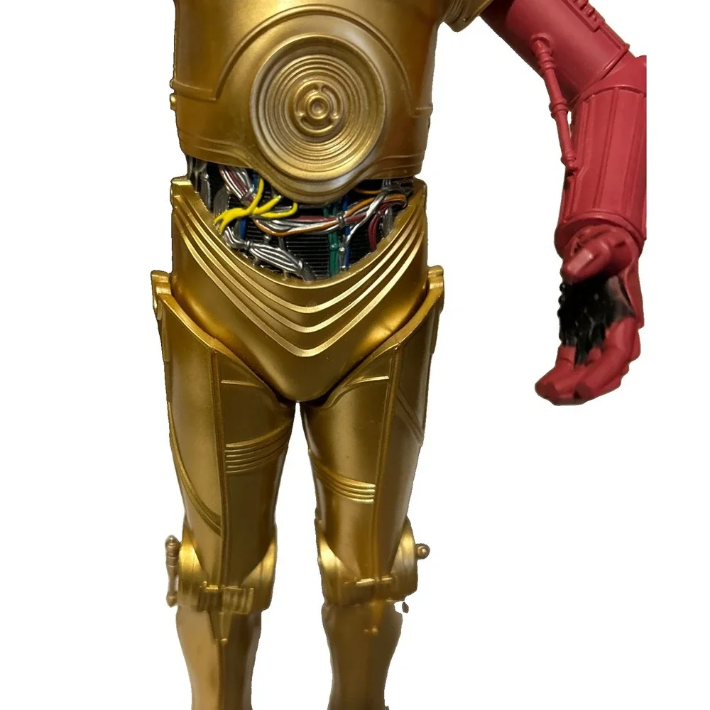 Star Wars C-3PO Red Arm feature from The Force Awakens 12